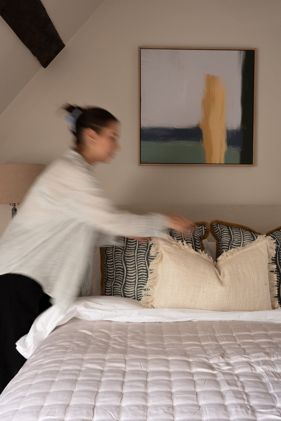 Bed Rental for Relocations: Furnishing Your New Bedroom Made Easy