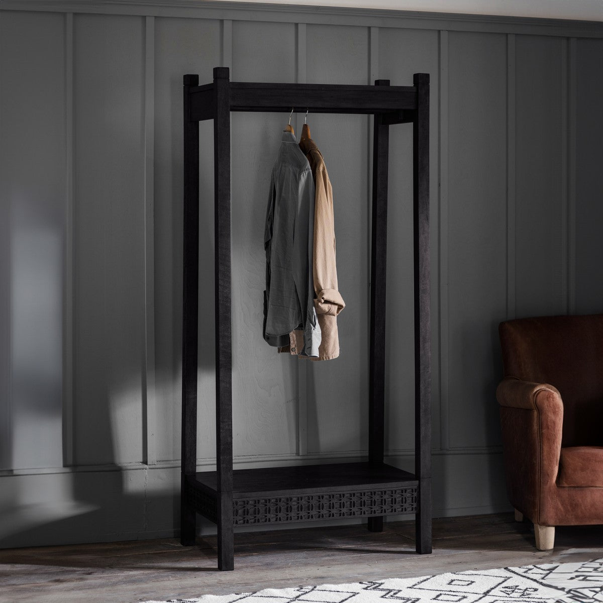 Kahlo Wardrobe Black lifestyle