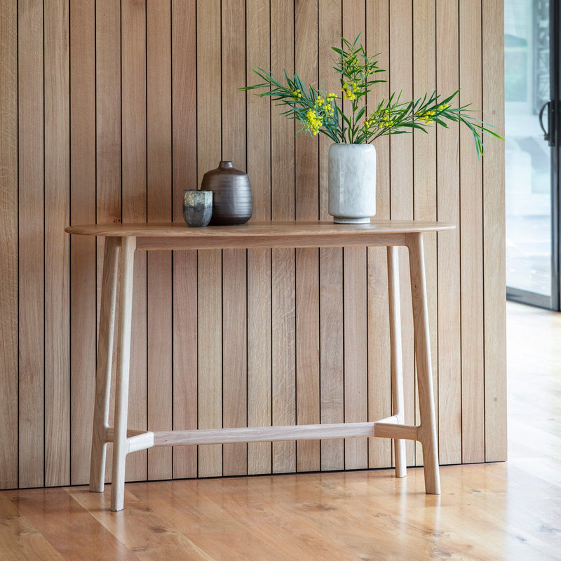 Picasso Console Table Oak lifestyle