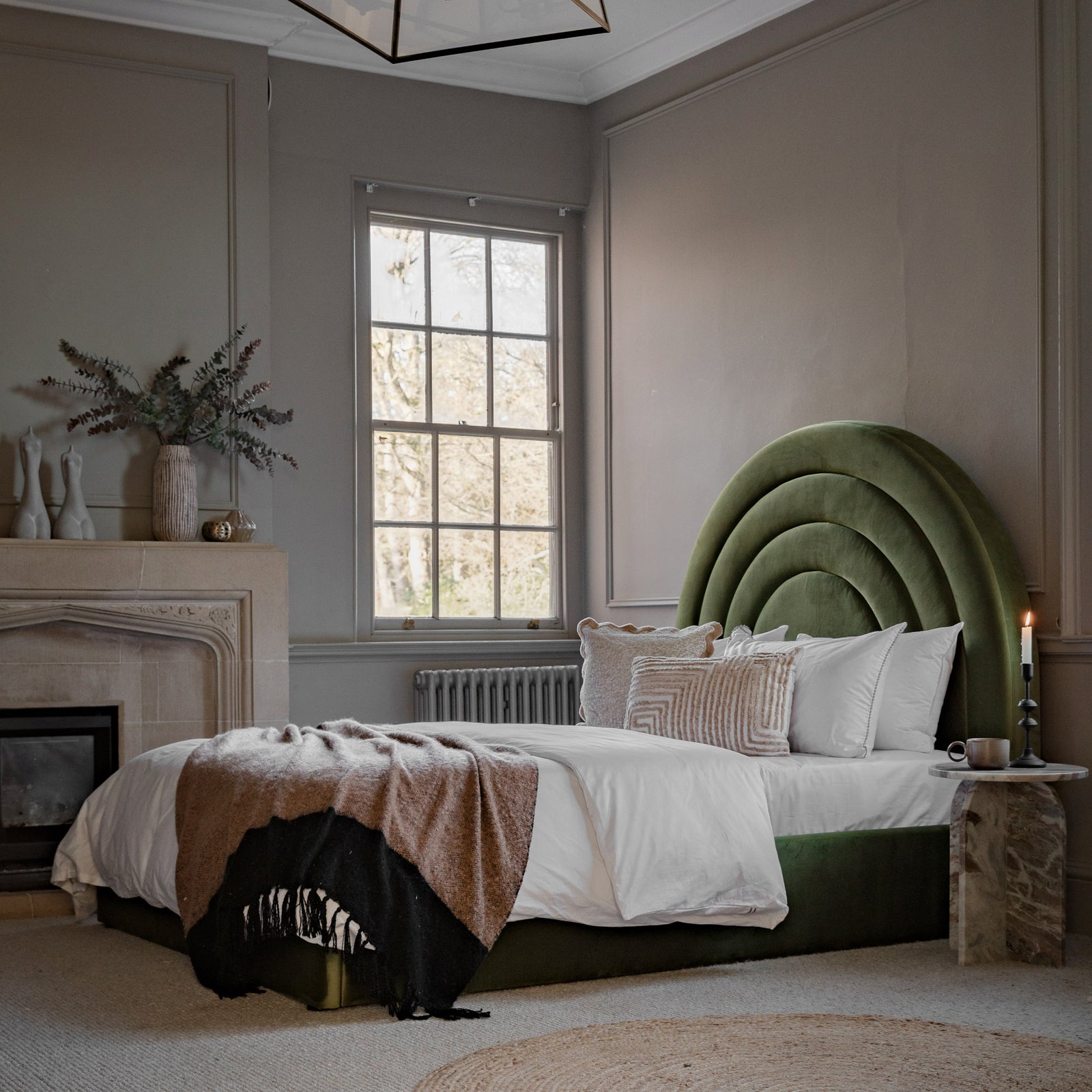 Gaudi Bed Olive lifestyle