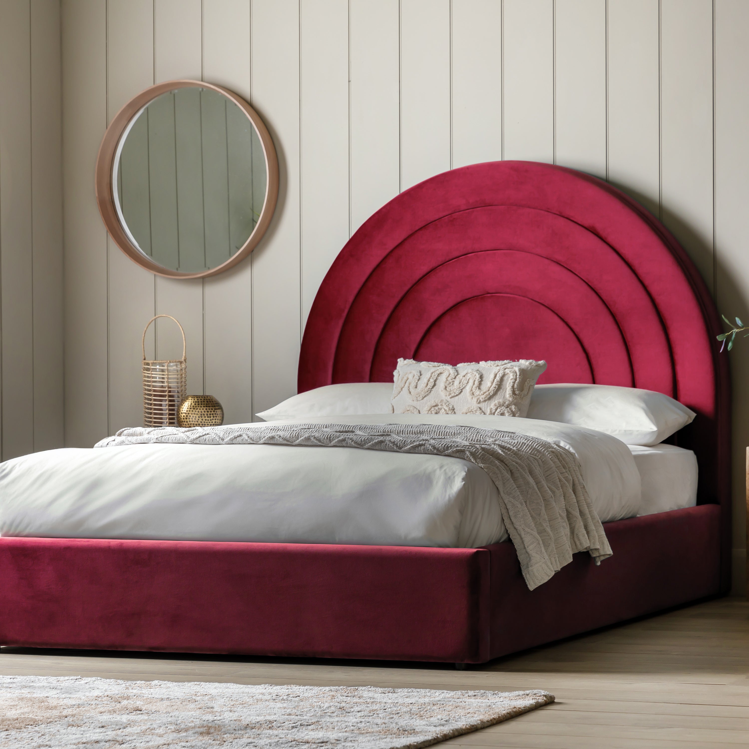 Gaudi Bed Russett lifestyle