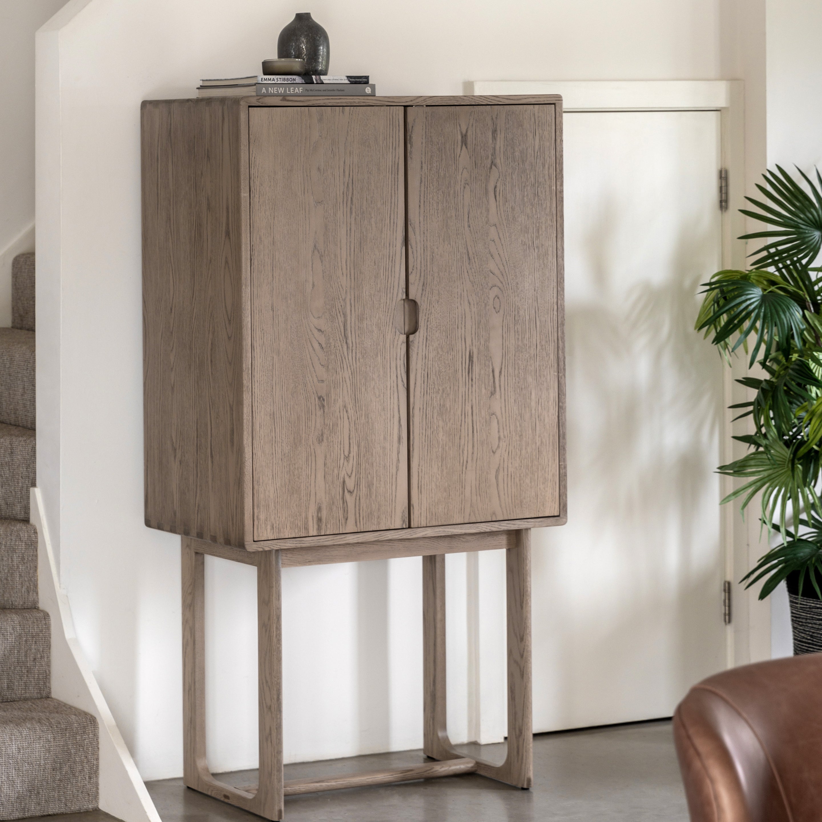 Shaker Drinks Cabinet Smoked lifestyle