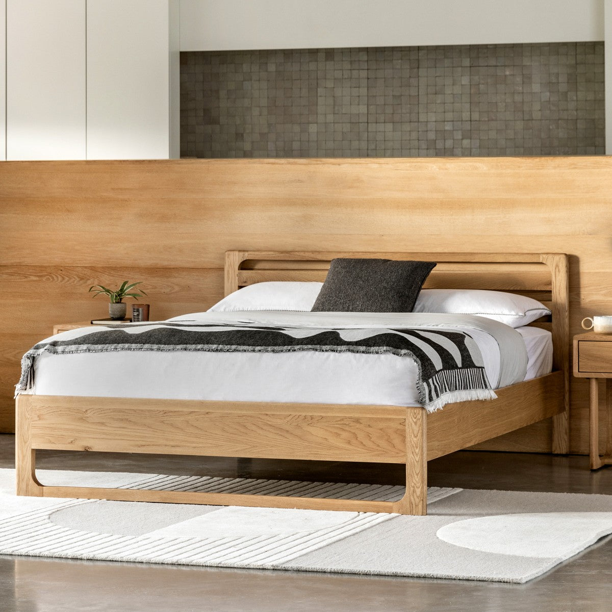 Shaker Bed Double lifestyle