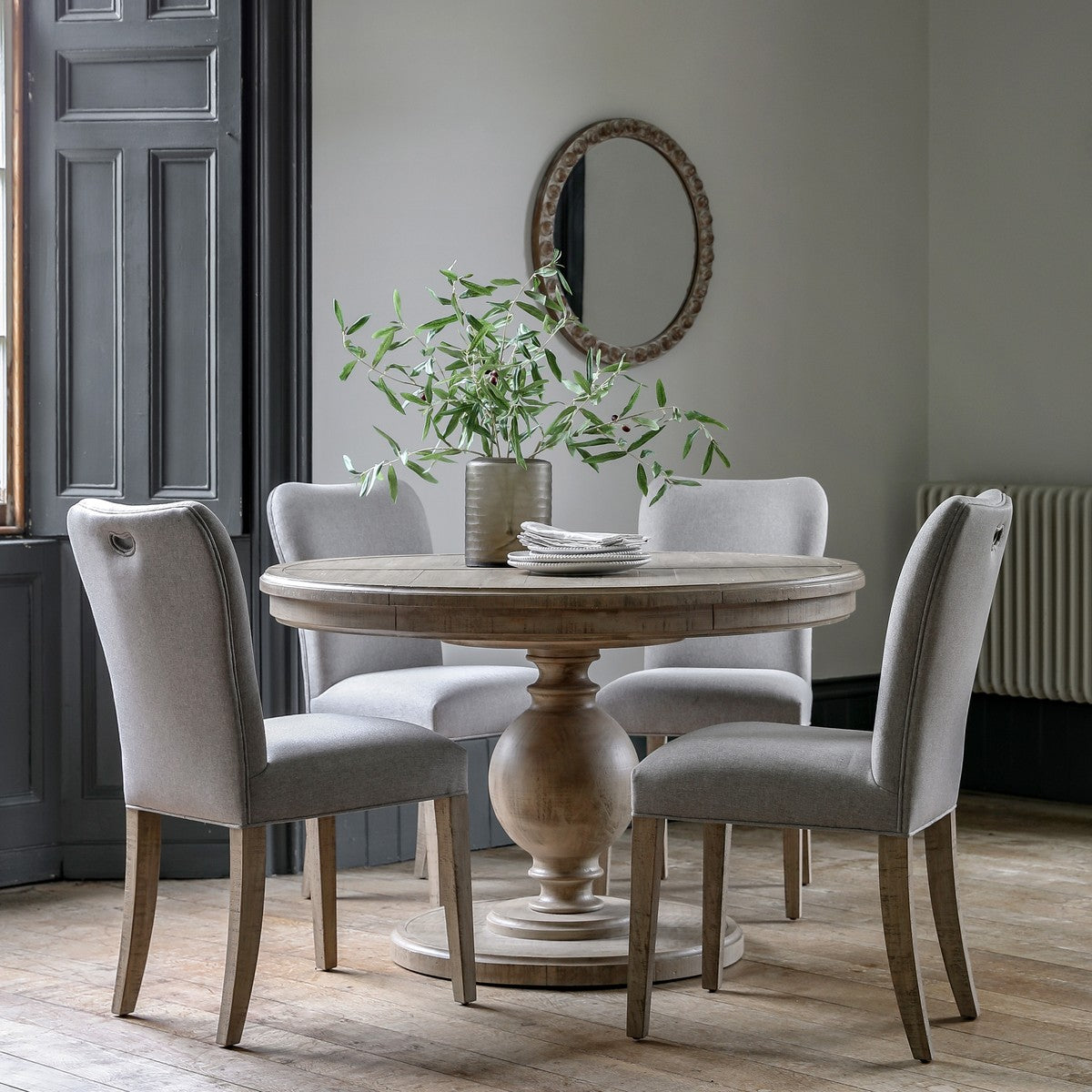 Bologna Dining Table (Round) lifestyle