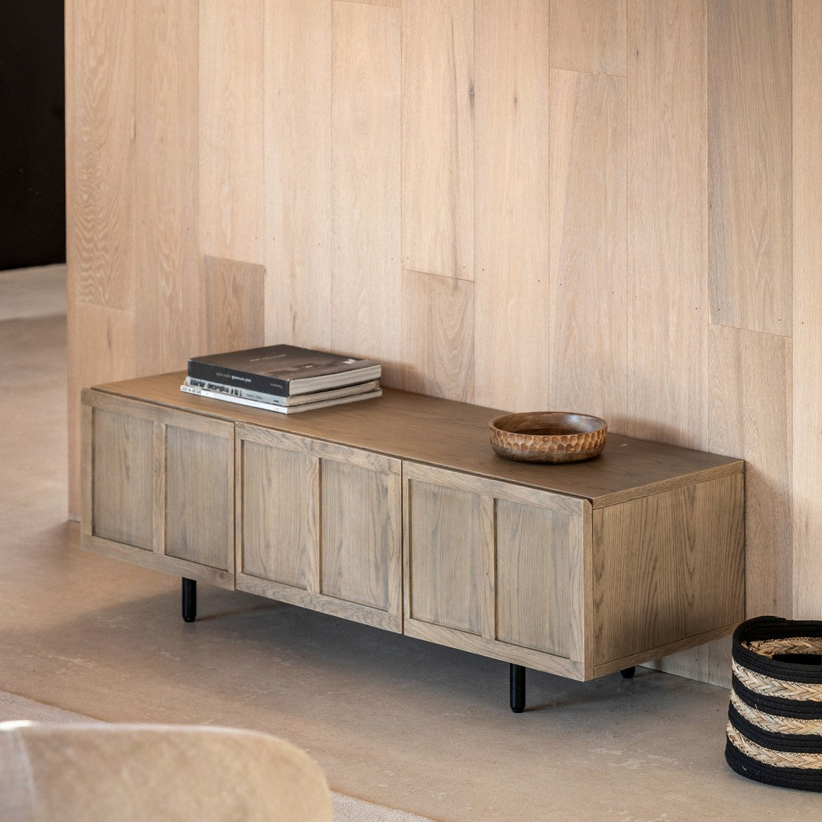 Breuer Media Unit lifestyle