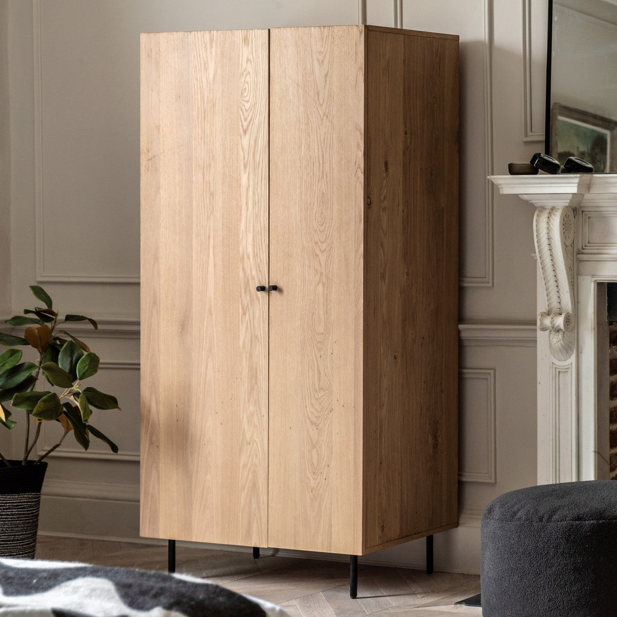 Hera Wardrobe lifestyle