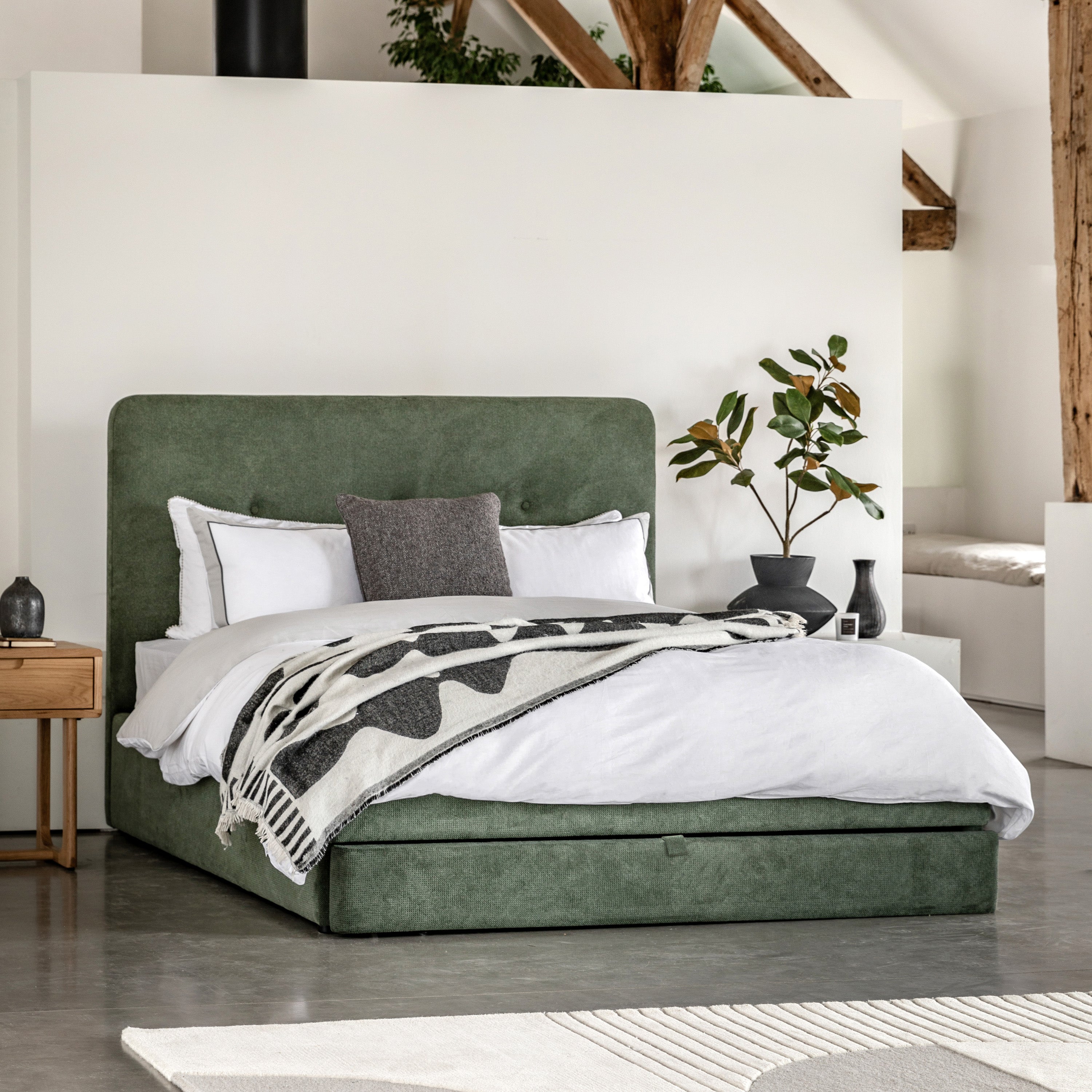 Wilde Bed Green lifestyle