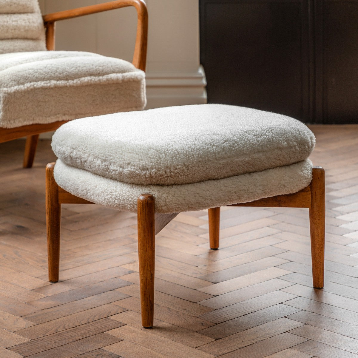 Apollo Footstool Sheepskin lifestyle