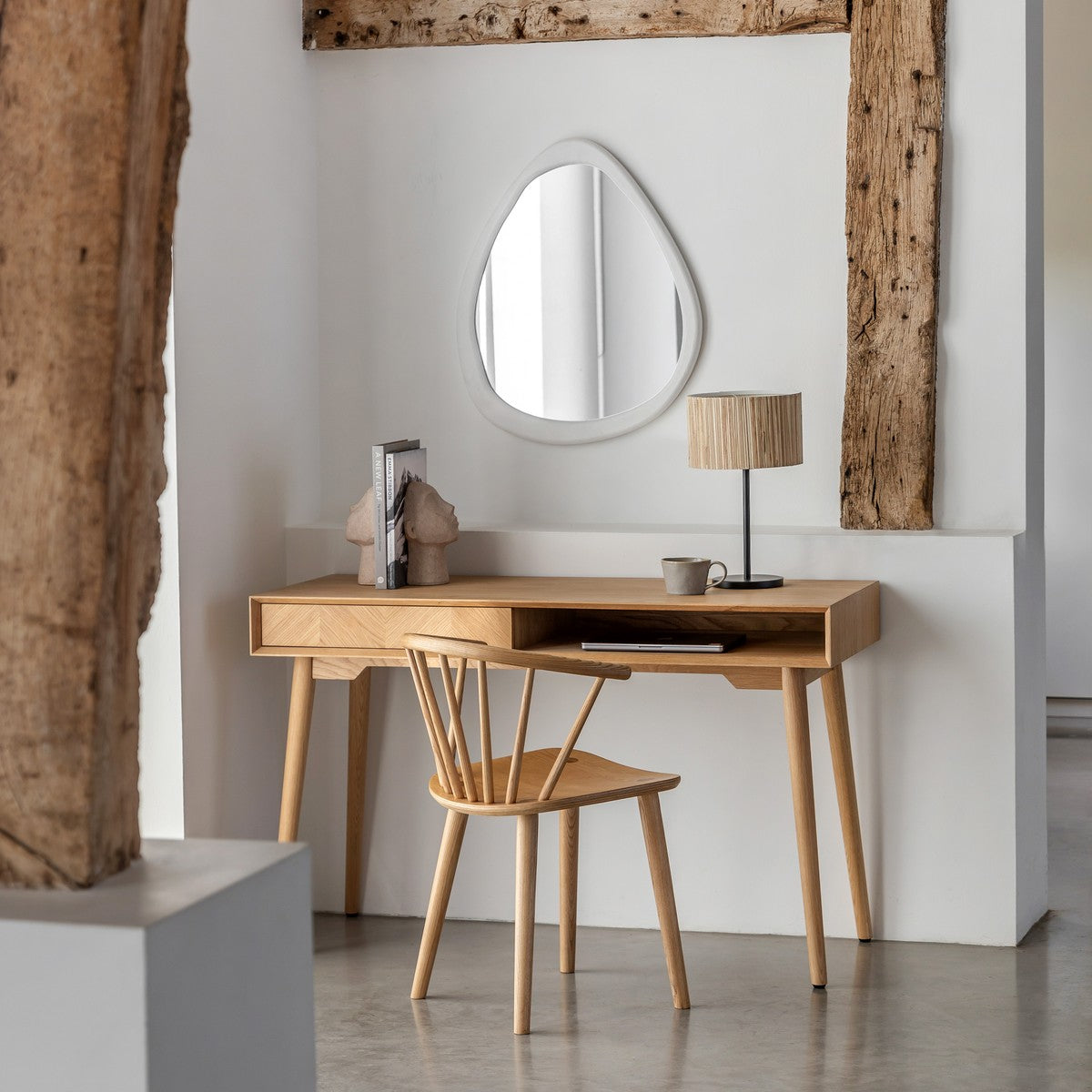 Veranda Desk 1 lifestyle