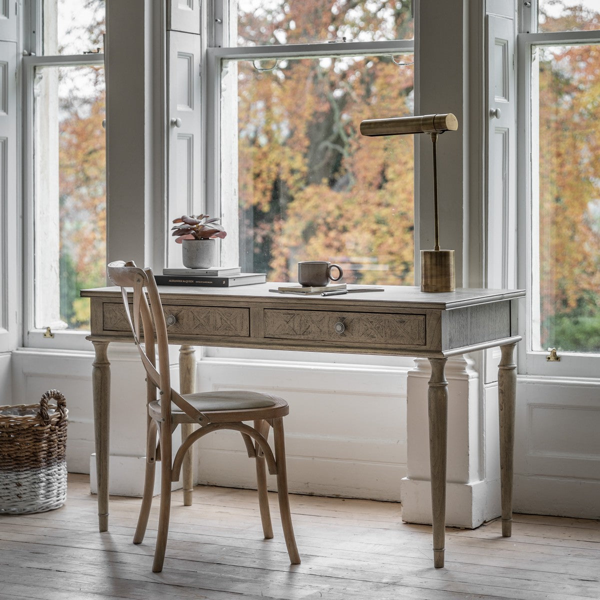 Harbour Desk 2 lifestyle
