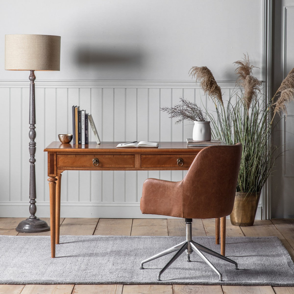 York Desk 2 lifestyle