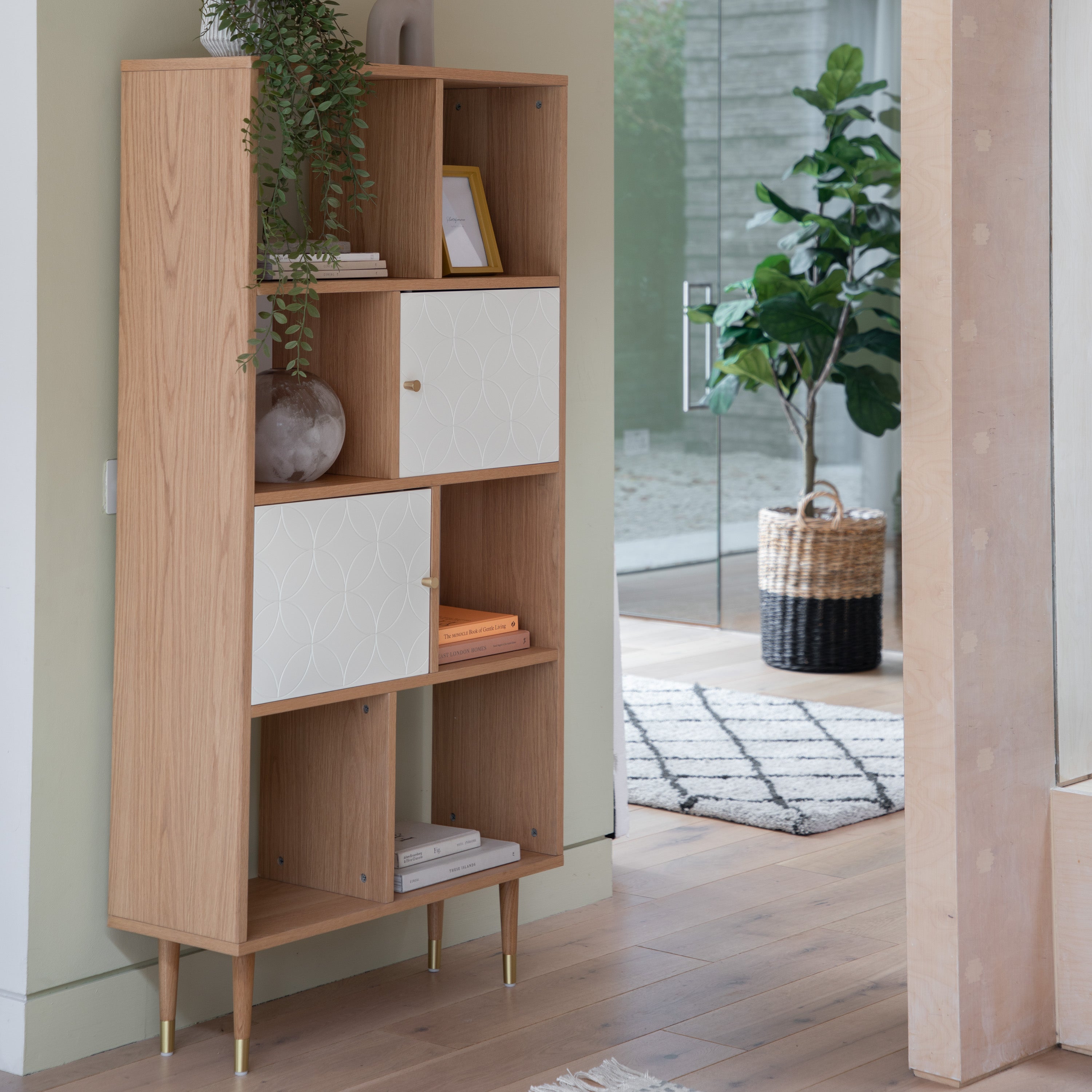 Amber Display Unit White lifestyle