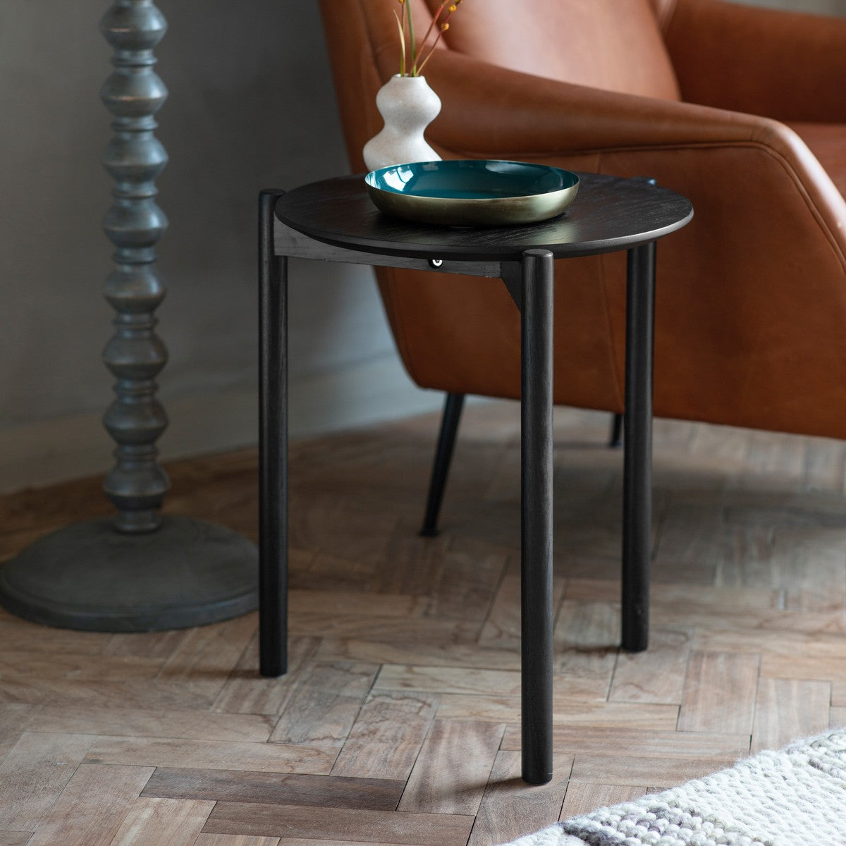 Umber Side Table Black lifestyle