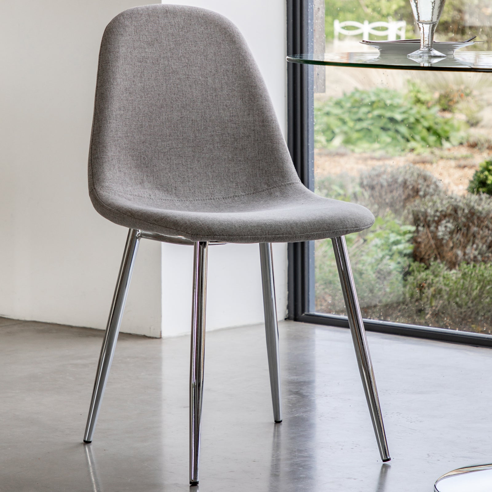 Cantilever Dining Chair Chrome/Light Grey lifestyle