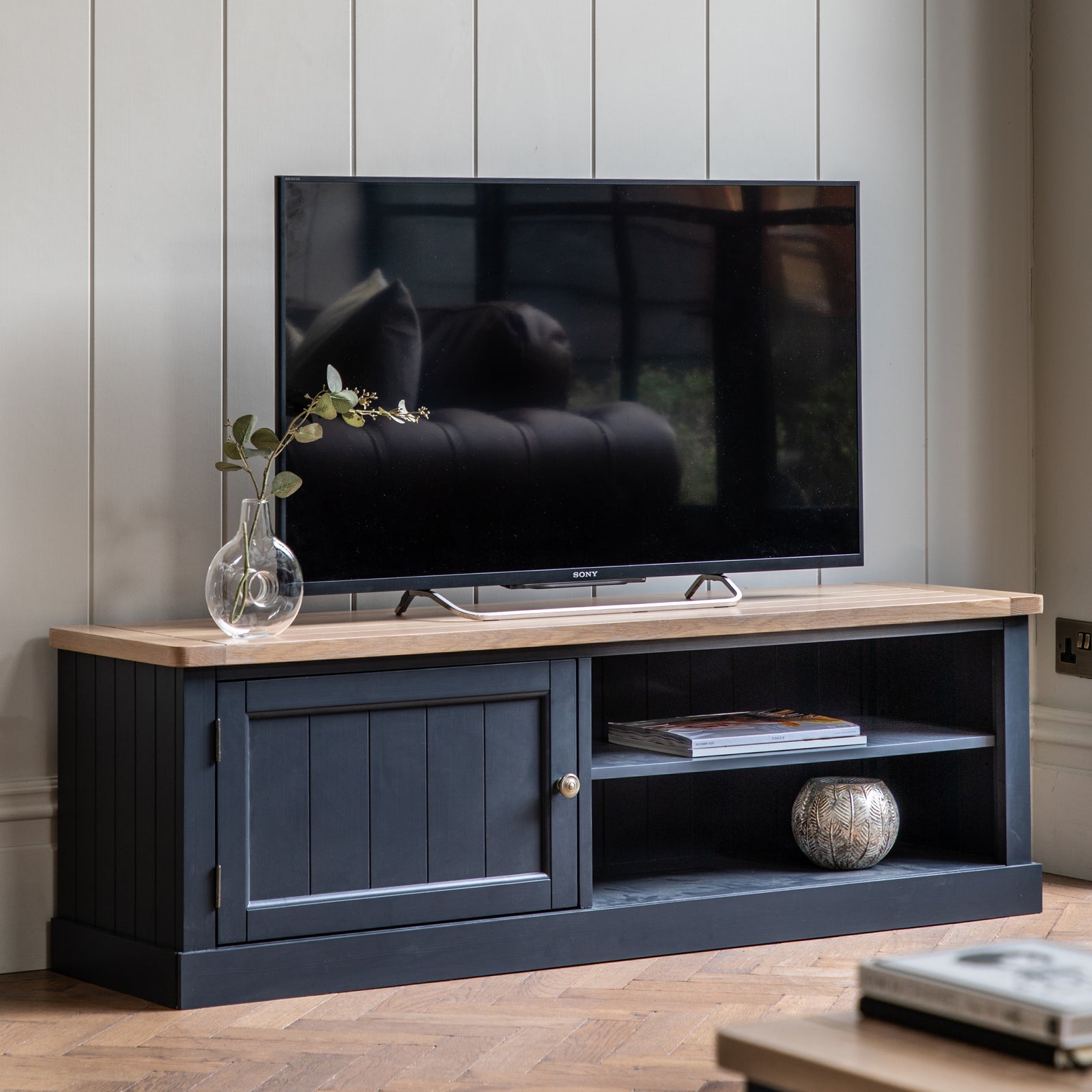 Bauhaus Media Unit Meteror lifestyle
