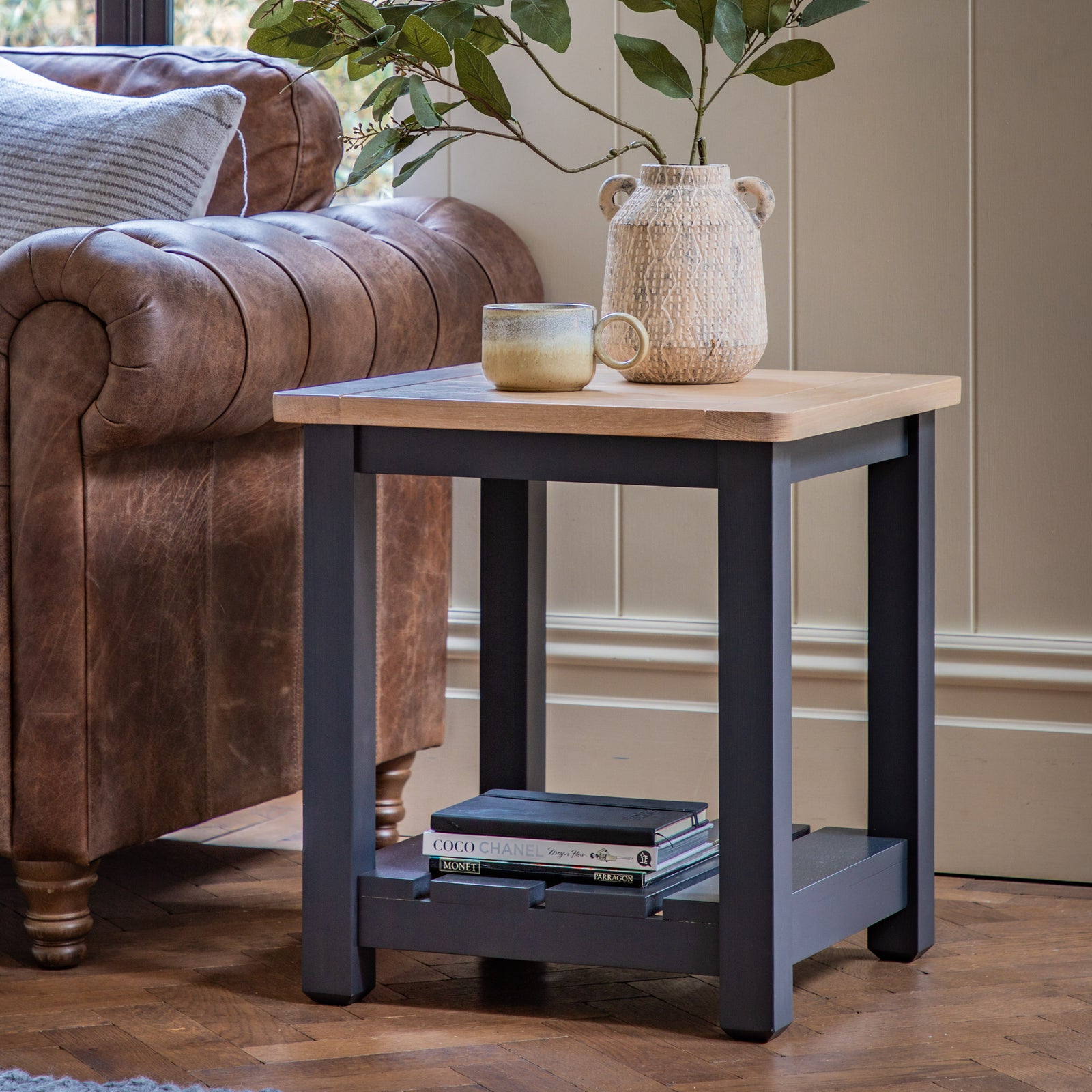Bauhaus Side Table Meteror lifestyle