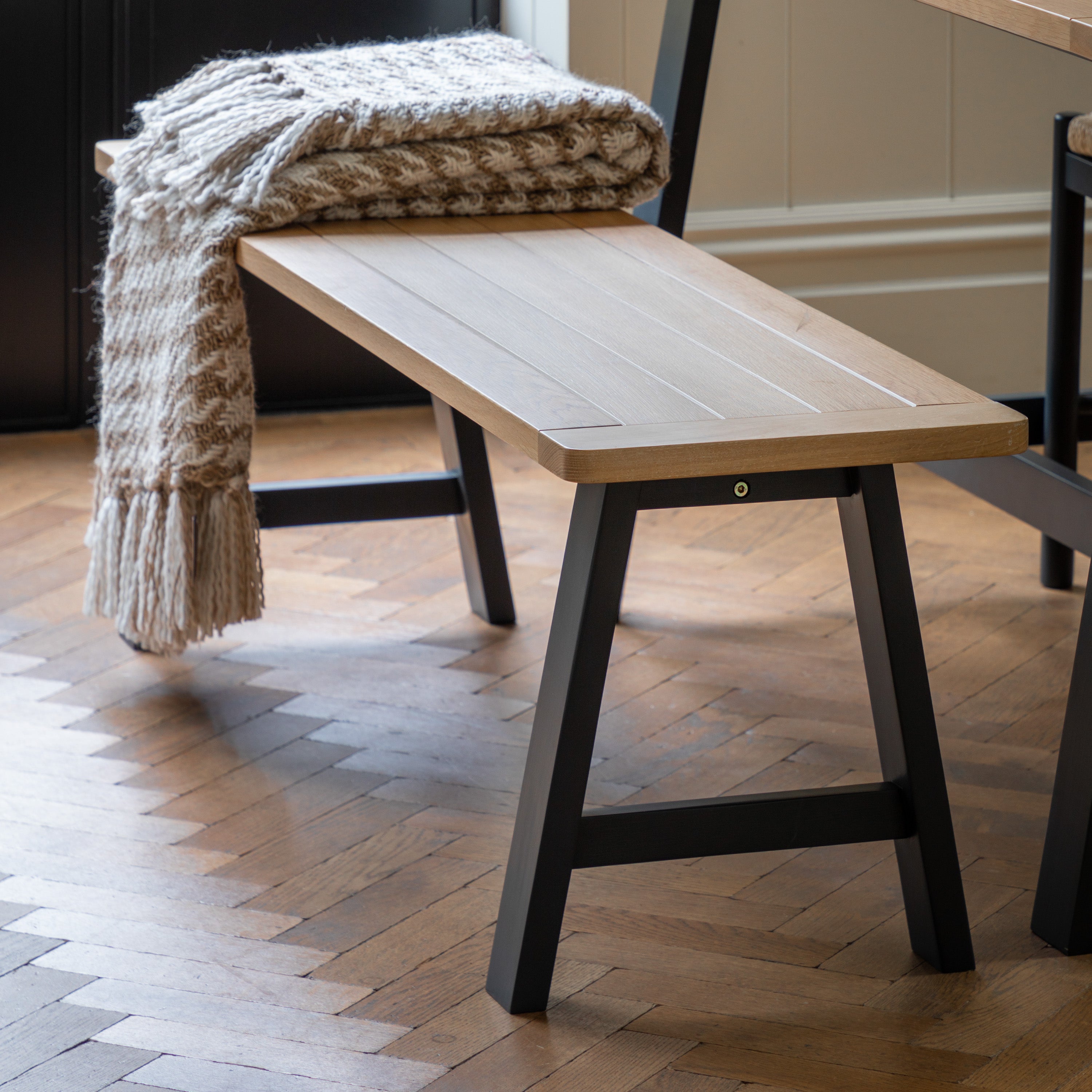 Bauhaus Bench Meteror lifestyle