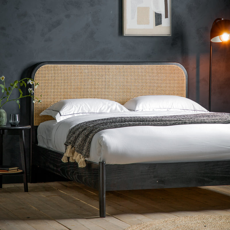 Woolf Bed Natural lifestyle