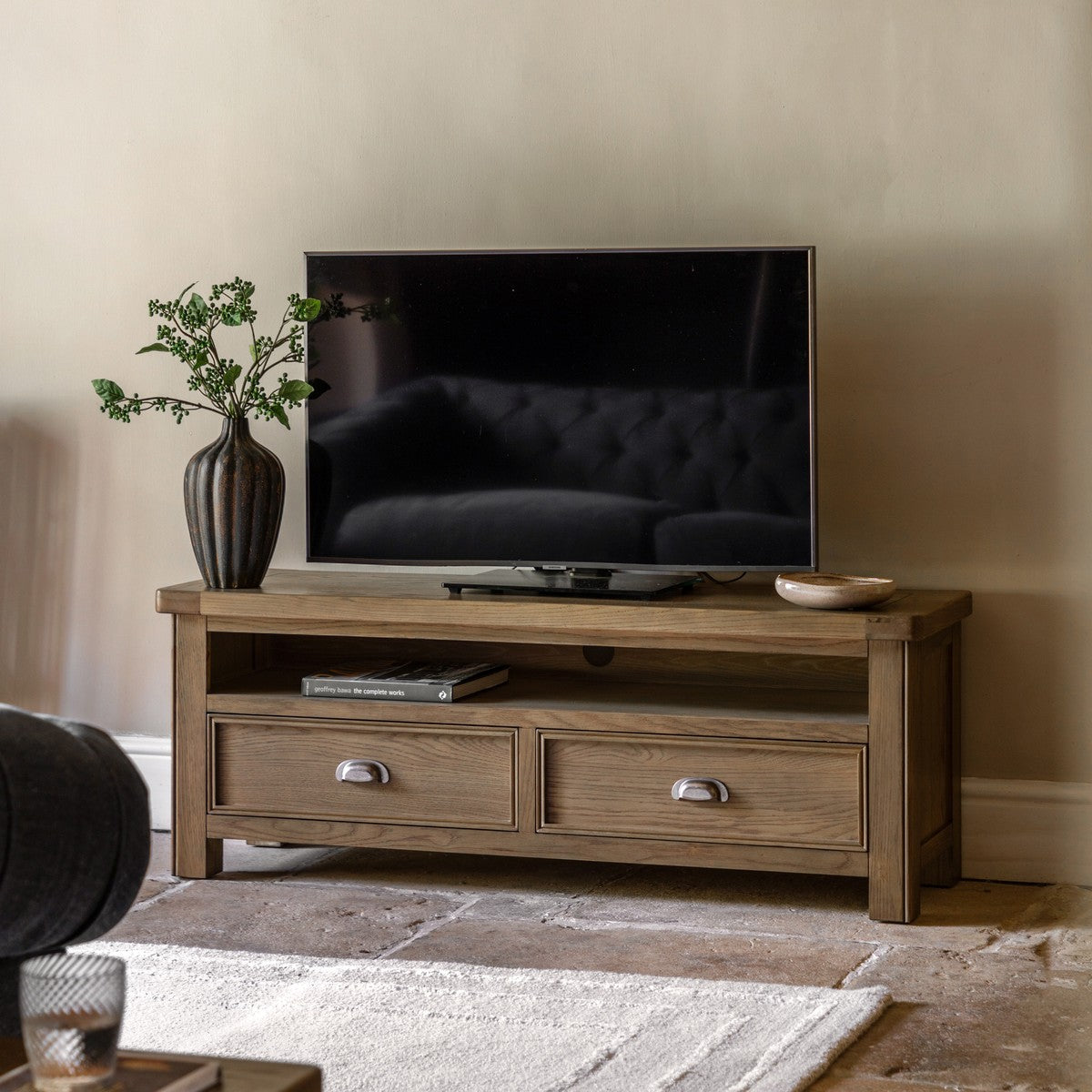 Basquiat Media Unit lifestyle