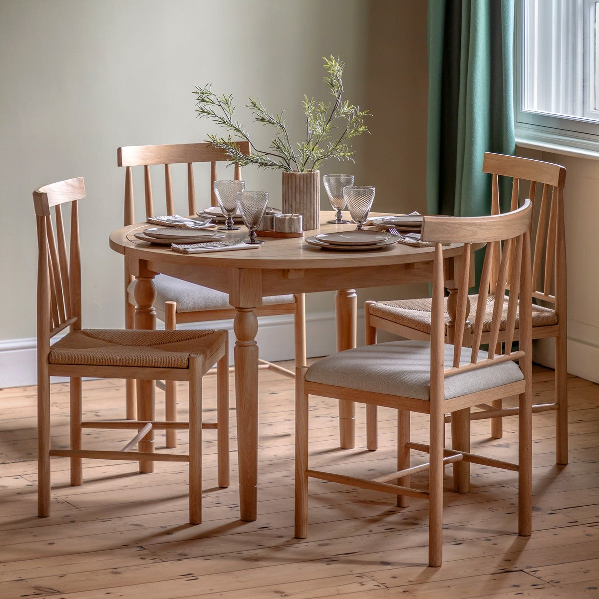 Belgravia Dining Table (Round) Natural lifestyle