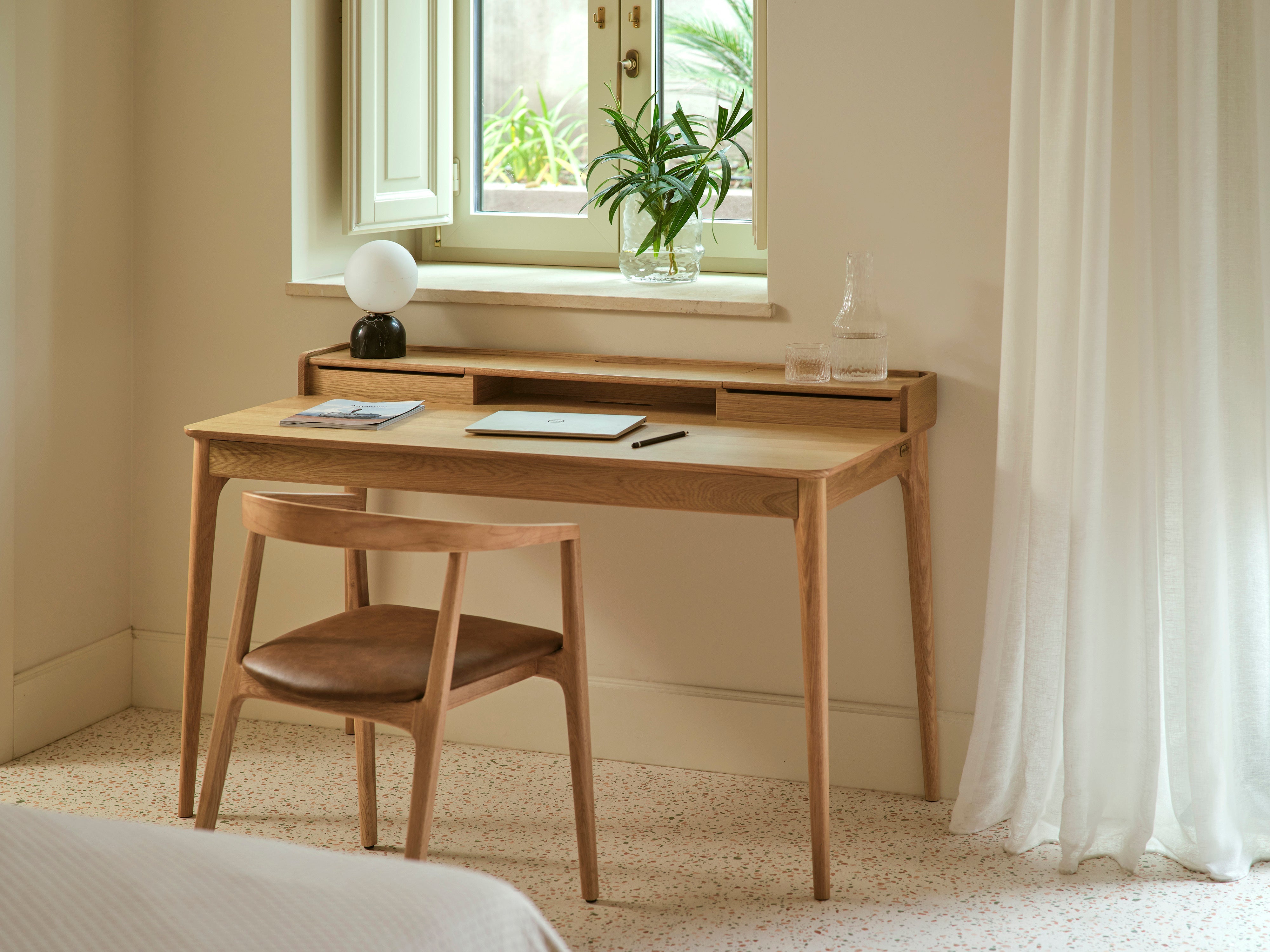 edison-desk-DESK01-1DR-OAK-lifestyle