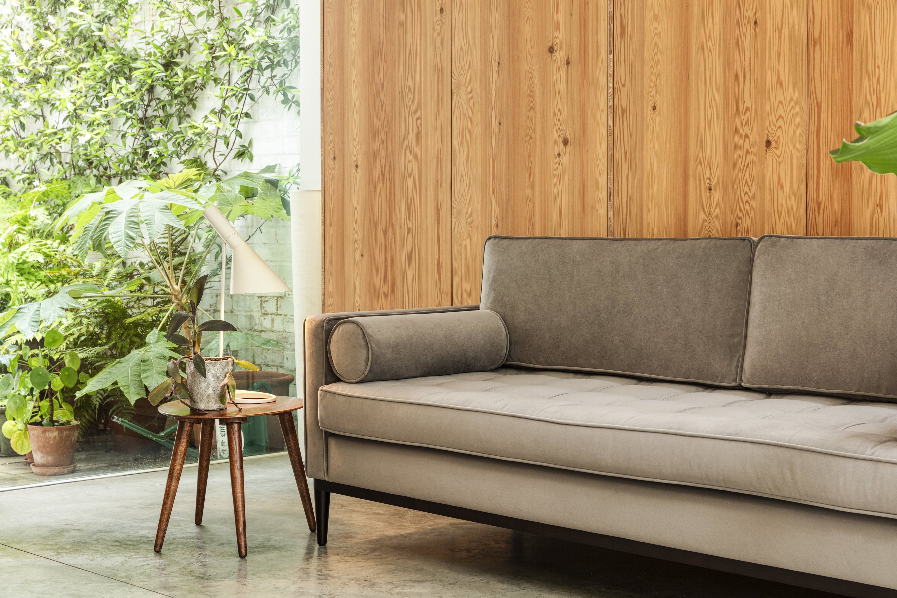 Mies 3-Seater Sofa Velvet Elephant lifestyle