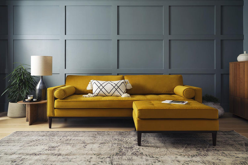 mies-3-seater-sofa-with-ottoman-MODEL02-CONF-04-VM-lifestyle