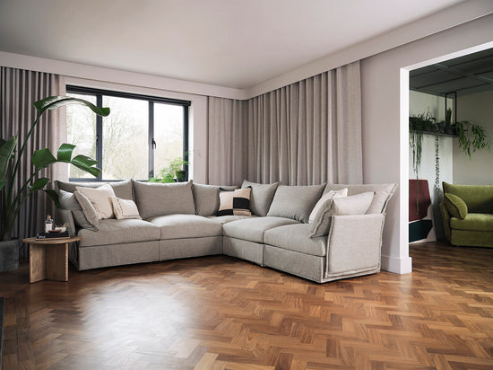 Model 06 Corner Sofa with Ottoman Linen