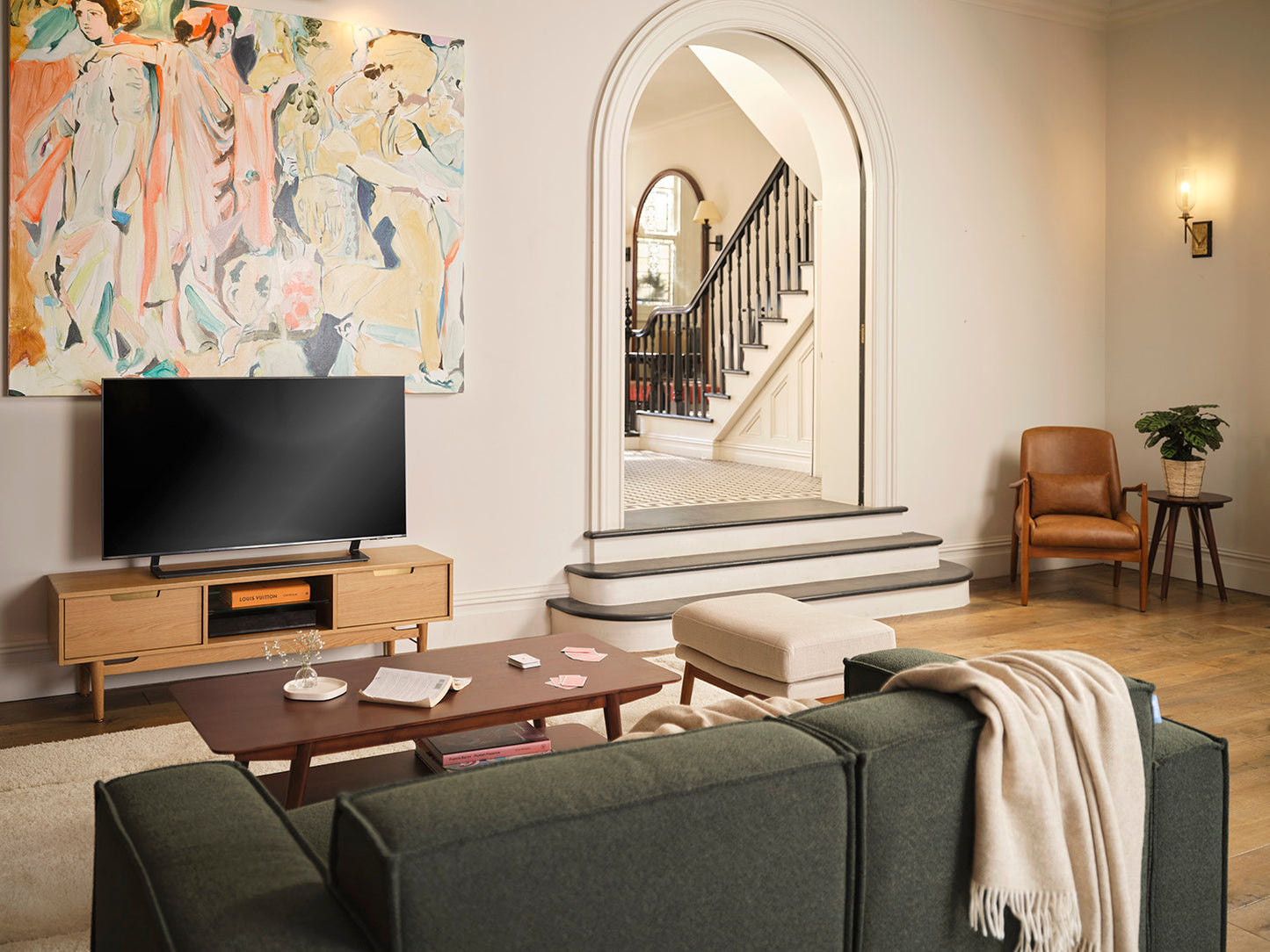 TV Unit 01