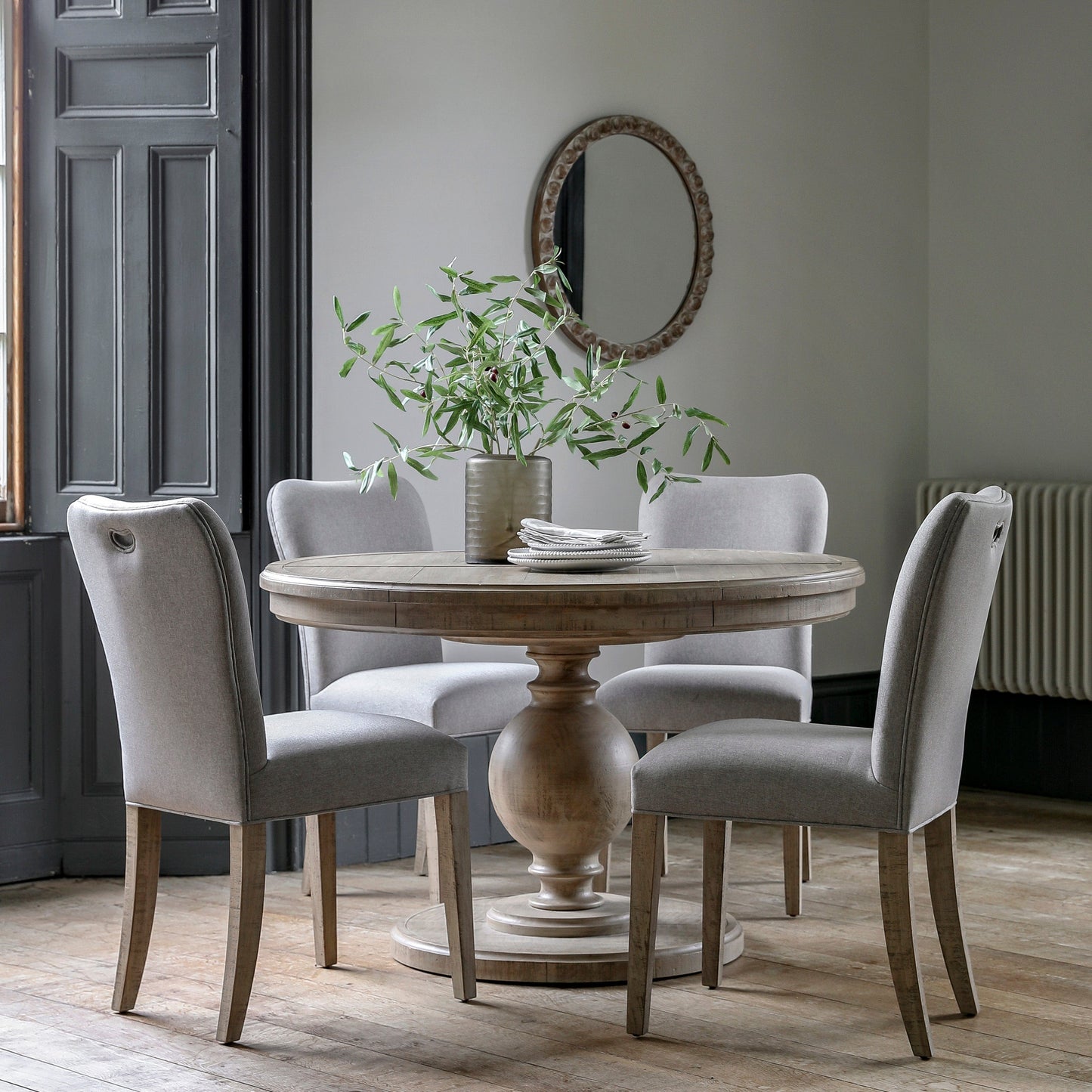 Vancouver Round Ext Dining Table Gallery Direct Homebound